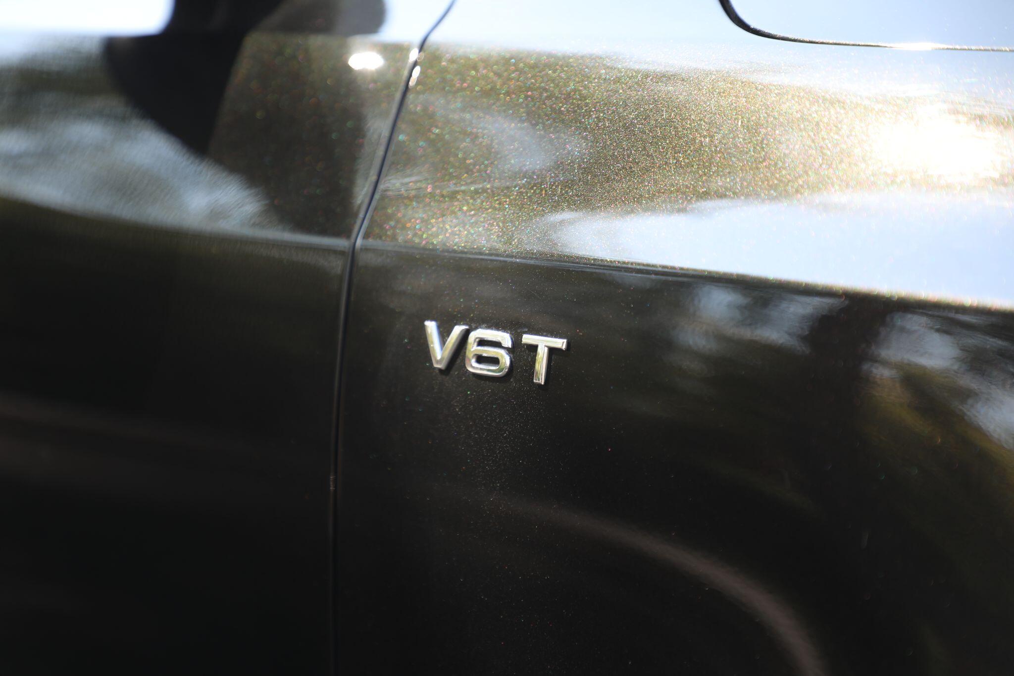 Large vehicle image